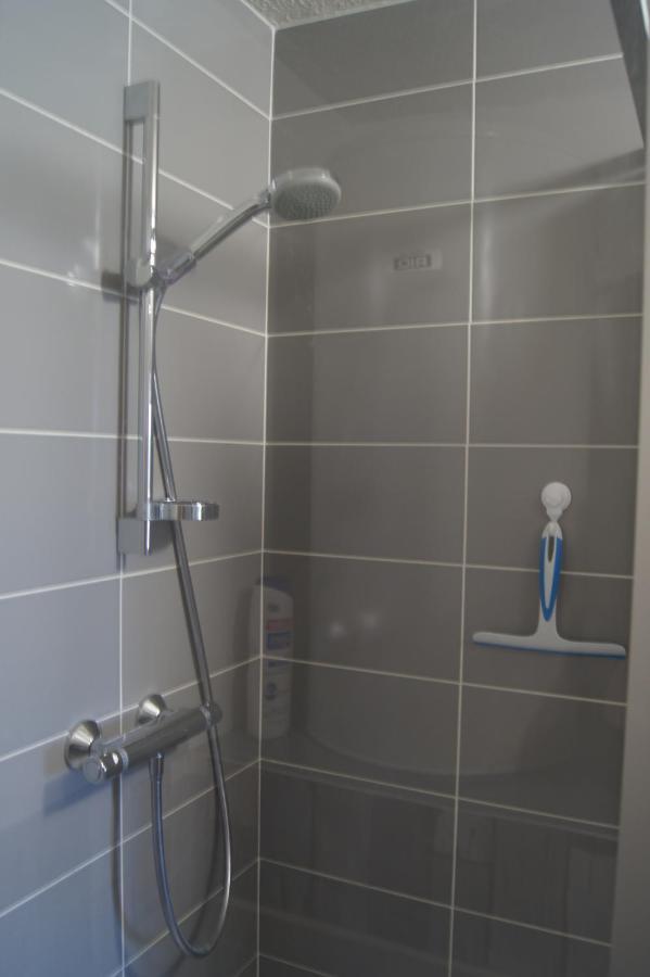 Appartement Proche Bord De Mer Plougasnou Exteriör bild