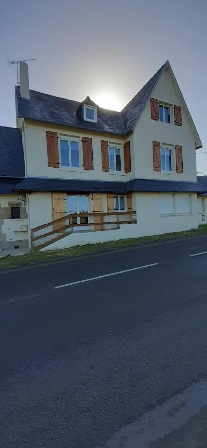 Appartement Proche Bord De Mer Plougasnou Exteriör bild