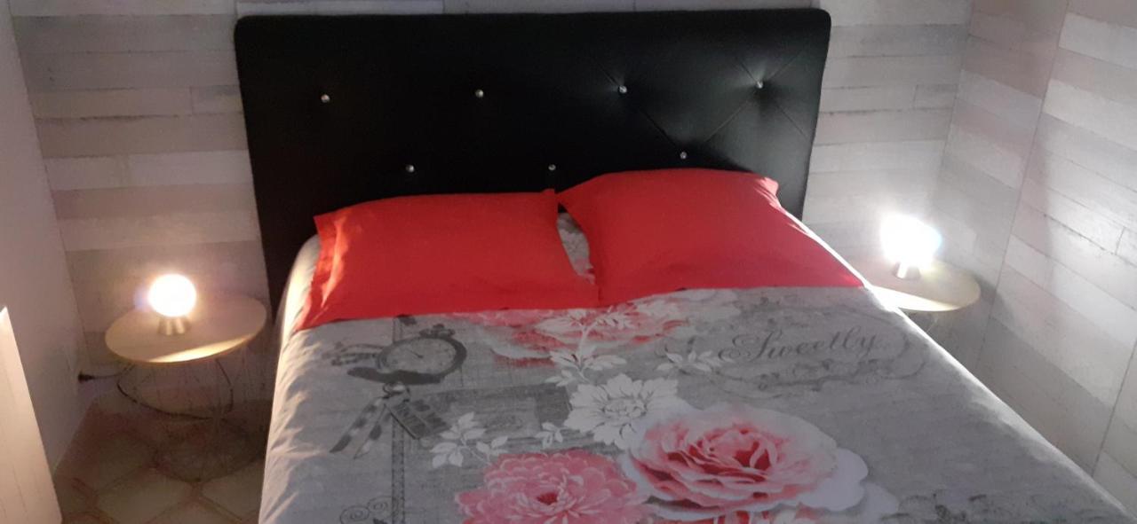Appartement Proche Bord De Mer Plougasnou Exteriör bild