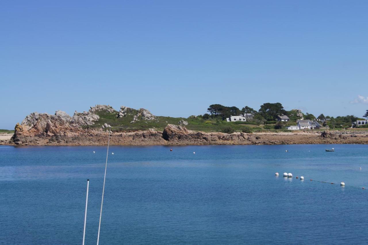 Appartement Proche Bord De Mer Plougasnou Exteriör bild